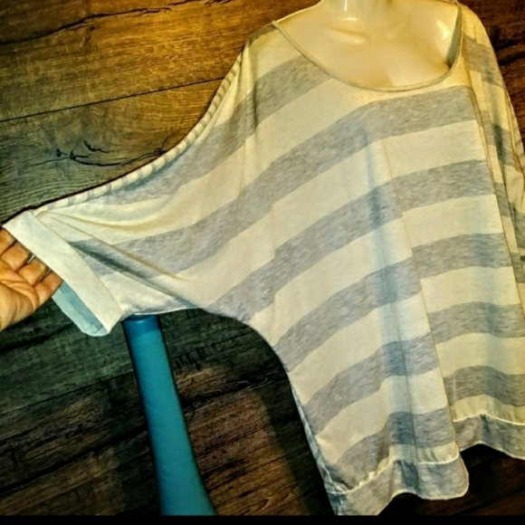 Torrid Top Size 3X Knit Stripe Dolman EUC - Picture 6 of 10